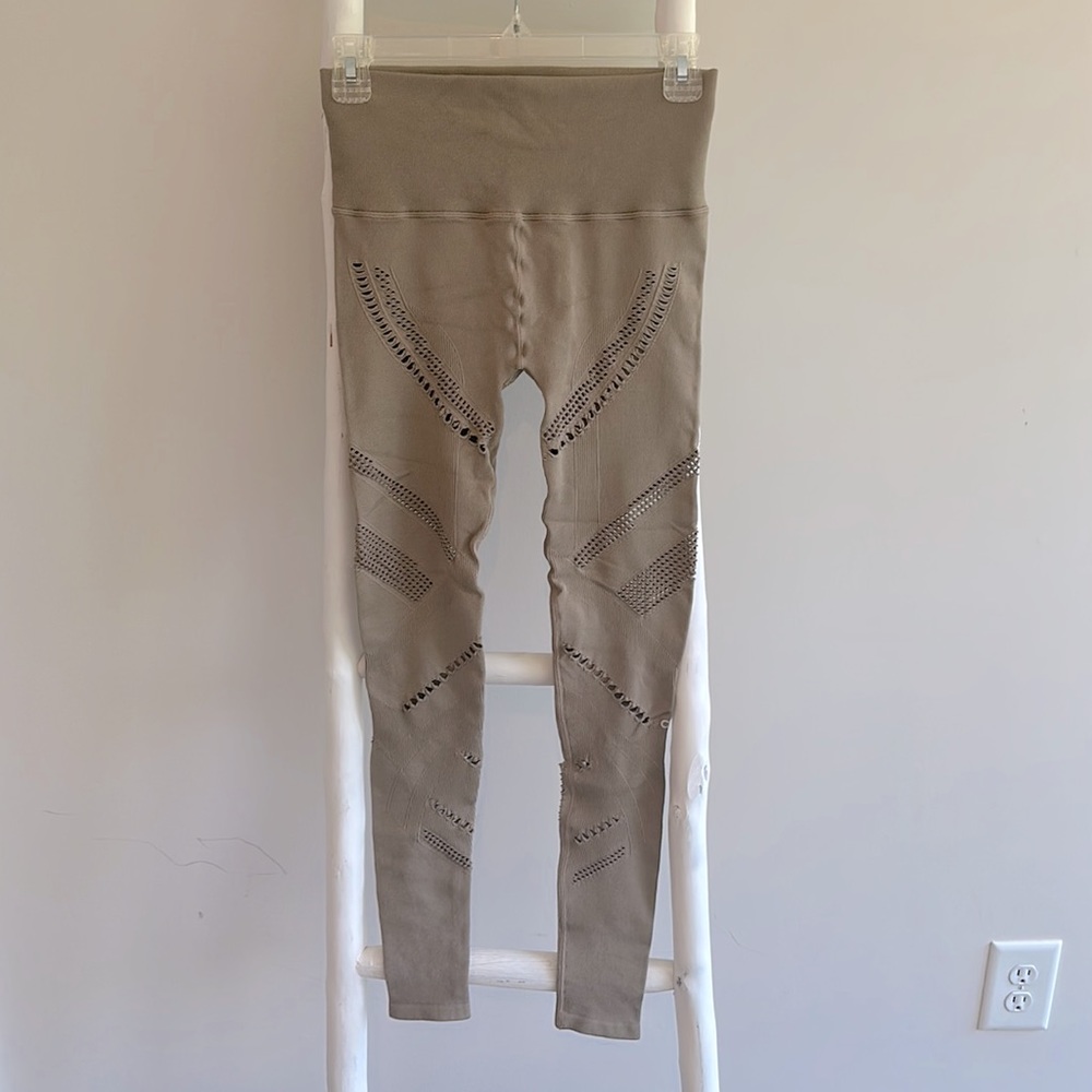 Alo yoga leggings